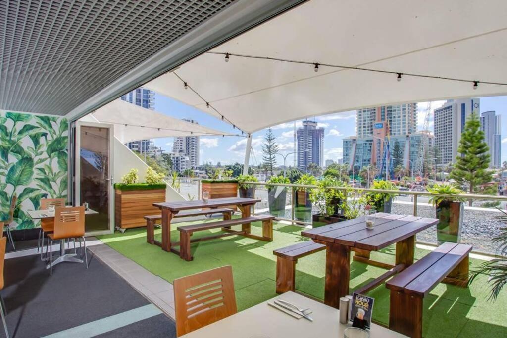 Close To Everything! Beautiful Hotel Studio'S, Sleeps 4 Gold Coast Dış mekan fotoğraf